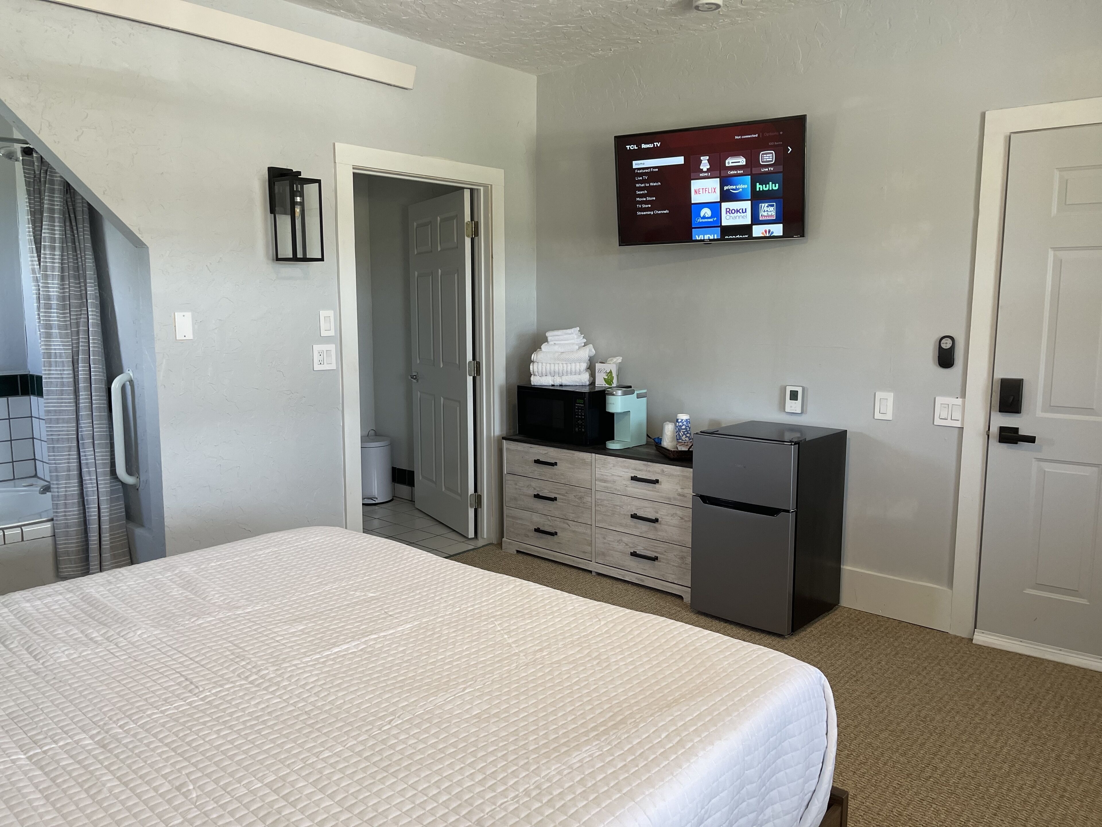 1 bedroom, desk, iron/ironing board, free WiFi