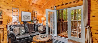 Romantic Sautee Cabin w/ Indoor Jacuzzi & 5-Star Coffee Bar!