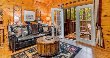 Romantic Sautee Cabin w/ Indoor Jacuzzi & 5-Star Coffee Bar!
