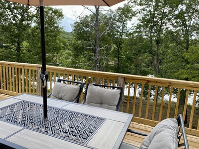 Lake Longbow-10 acre STOCKED lake, 80 acres, 4-wheeler/walking trails, swimming