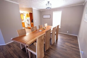 Dining - Lake Longbow-10 acre STOCKED lake, 80 acres, 4-wheeler/walking trails, swimming (Wasola)