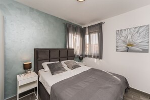2 bedrooms, WiFi, bed sheets
