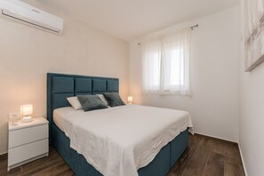 2 bedrooms, WiFi, bed sheets