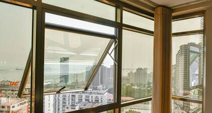 Apartment overlooking Luanda Bay