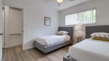 2 bedrooms, iron/ironing board, WiFi, bed sheets