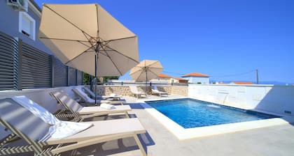 Villa QUARNARO with heated pool