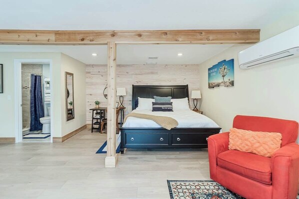 1 غرفة نوم ومكتب ومكواة/لوح كي وسرير سفر