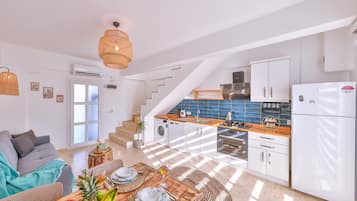 100-cm-Smart-TV mit Satellitenempfang, Fernseher, Computerbildschirme