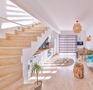 Villa Familiale, vue montagne | Coin séjour | TV connectée de 100 cm avec chaßnes par satellite, télévision