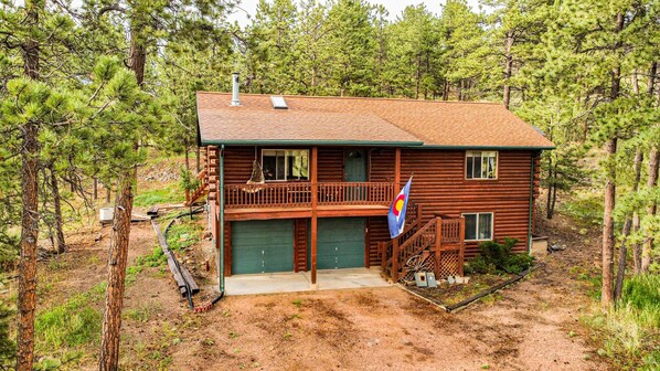 Exterior - Secluded and Cozy Log Cabin /w Hot Tub + Fire Pit (Florissant)