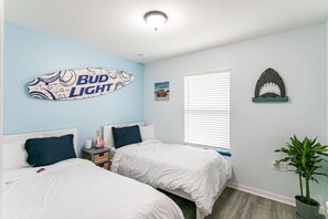 4 bedrooms, desk, travel crib, free WiFi