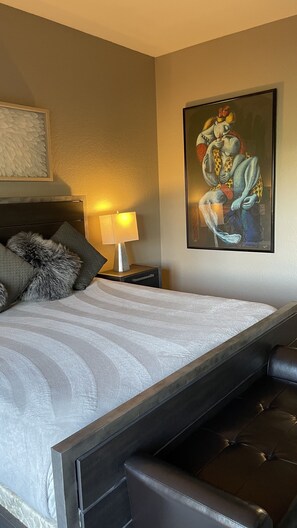 2 bedrooms, desk, iron/ironing board, free WiFi