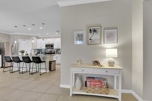 Fridge, microwave, oven, stovetop - 3 Miles to beach with Heated Southern Exposure Pool, Family Games & Dog friendly (Cape Coral)