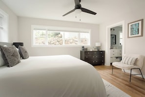 2 bedrooms, iron/ironing board, travel cot, free WiFi
