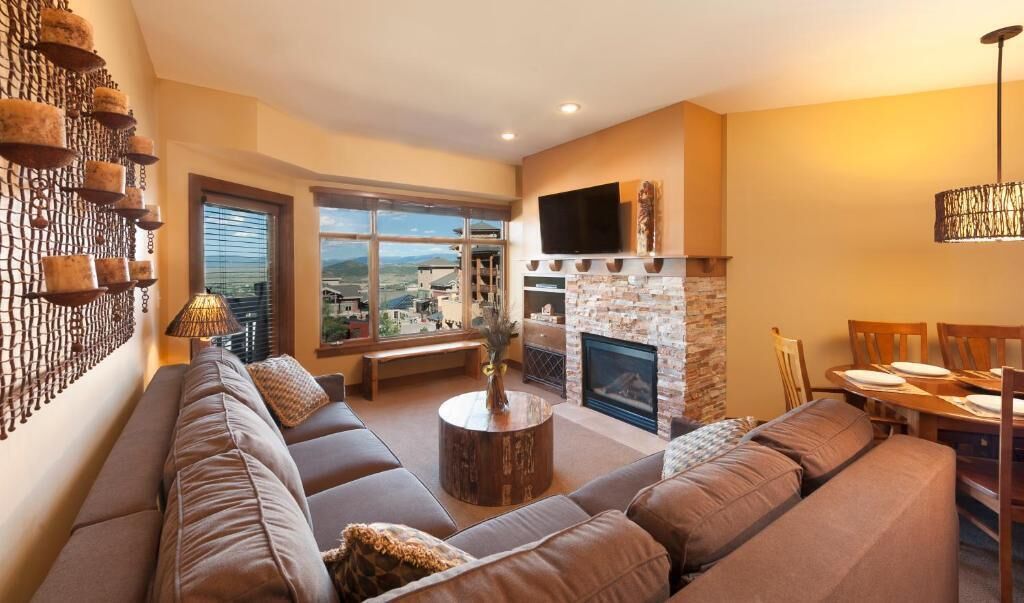 TV, fireplace, DVD player