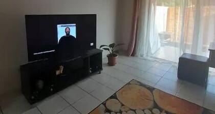 Modern 2 bedroom apartment 5 min from the mall