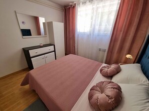 1 bedroom, Internet