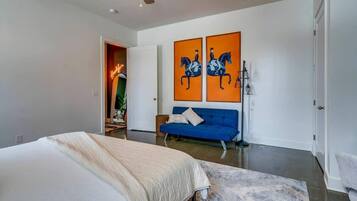 2 bedrooms, desk, iron/ironing board, free WiFi