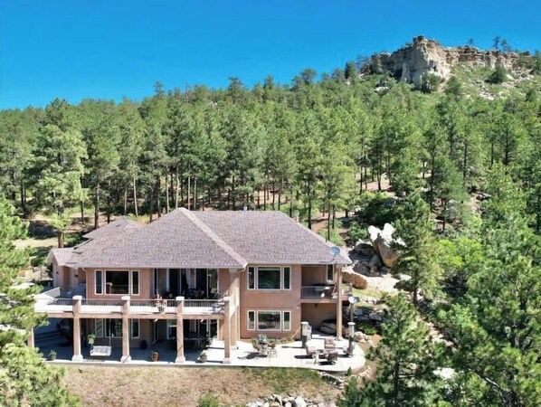 Exterior - Mountain Luxury and Views Galore Near Palmer Lake (Larkspur)