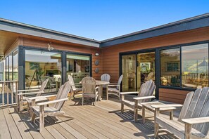 Outdoor dining - 2166 Sherwood Drive Marine Terrace (Cambria)