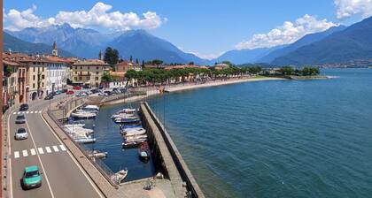 Beautiful private villa for 7 guests with A/C, WIFI, TV, terrace and pets allowed