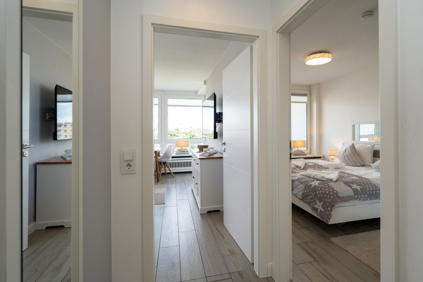 2 bedrooms, iron/ironing board, WiFi