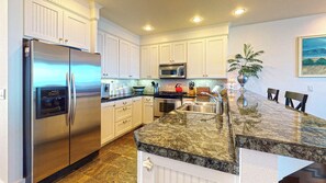 Réfrigérateur, micro-ondes, four, lave-vaisselle