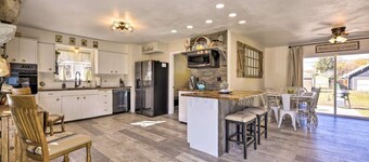 Stunning home with mountain views & river access nearby