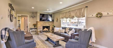 Smart TV, books, stereo