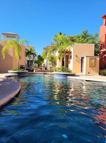 Relaxing home steps away from the Community Pool in Loreto Bay
