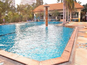 Pool - 1-Bed in View Talay 5D - Sleeps 2 - Close to Beach (Pattaya)