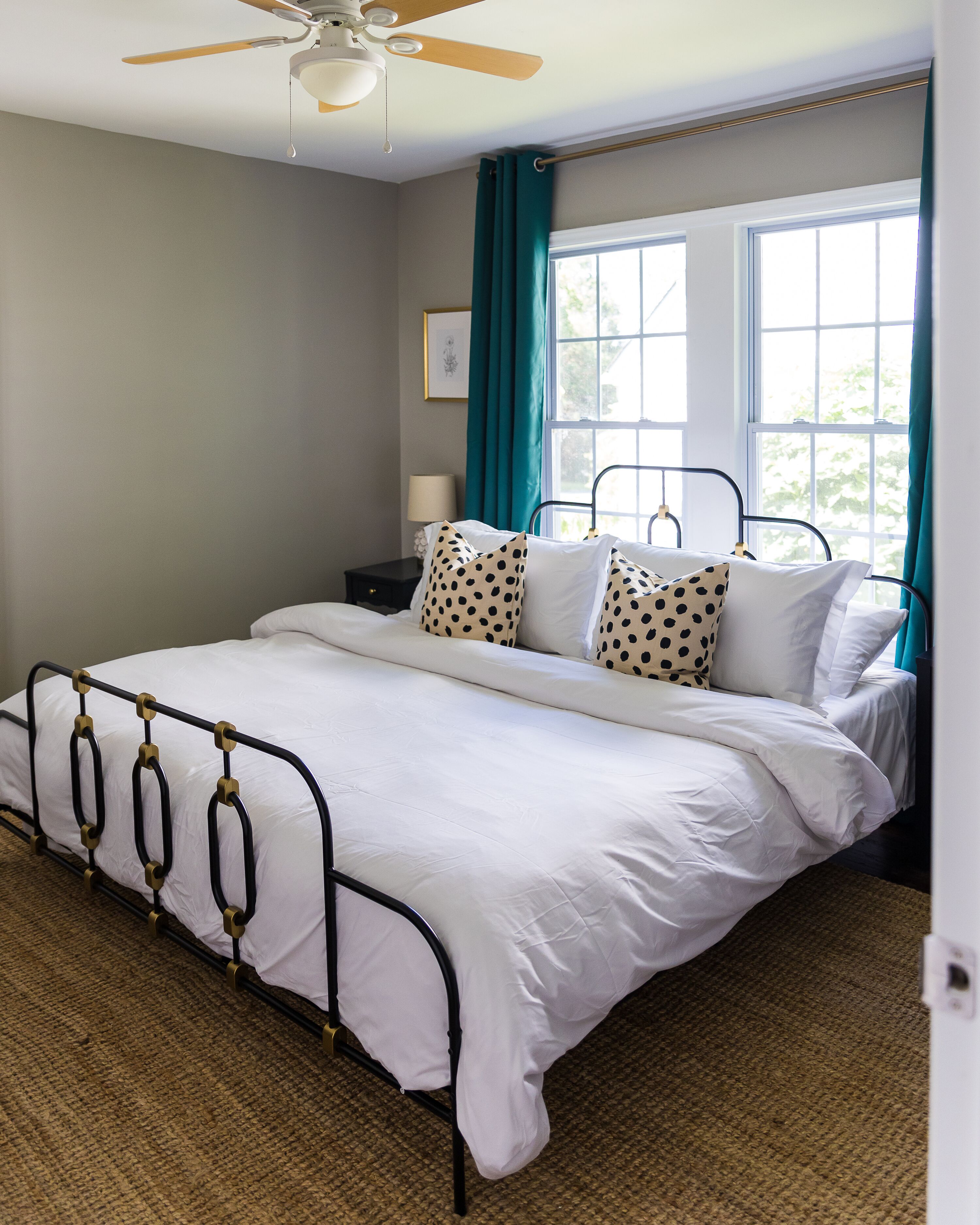 3 bedrooms, desk, travel crib, free WiFi