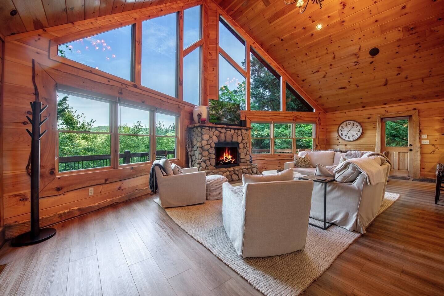 TV, fireplace, table tennis