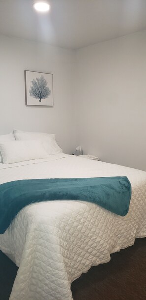 3 bedrooms, travel crib, free WiFi, bed sheets