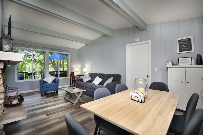 Beautiful 2-bedroom Cottage - Wisconsin