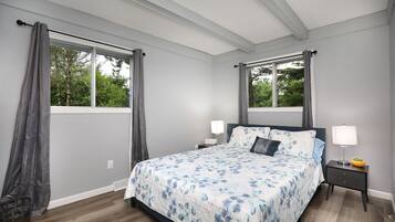 2 chambres, bureau, Wi-Fi gratuit, draps fournis