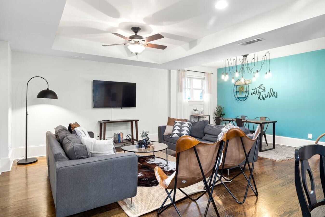 Smart TV, books, music library, stereo