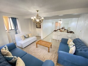 Smart TV - Santiago the best Monumental area cozy 3 bedrooms apartment to stay (Santiago)