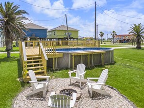 Pool - Charming Beach Home Near Beach & Pier with Deck (Surfside)