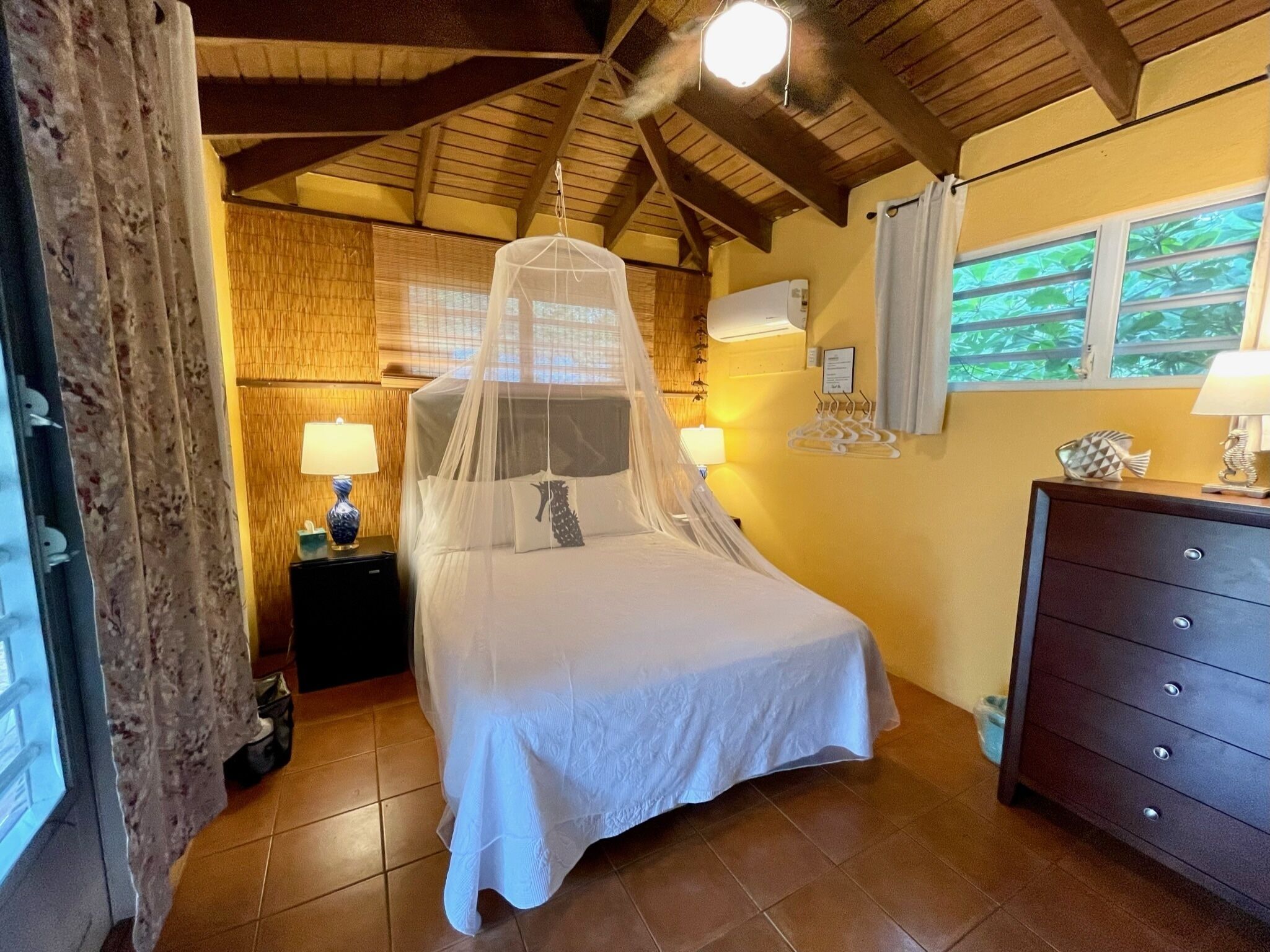 casita | premium bedding, in-room safe, laptop workspace, blackout curtains