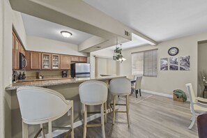 Fridge, microwave, oven, stovetop - RARE GATED Summerlin Luxury Tuscan 2 Bed / 2 Bath Condo (Las Vegas)