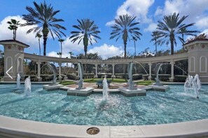 Piscine extérieure, piscine chauffée
