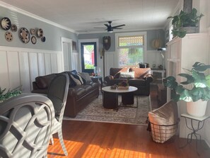 TV, fireplace, books, offices - Escape to this stylish, centrally-located home, freshly renovated for your family's comfort (Sheridan)