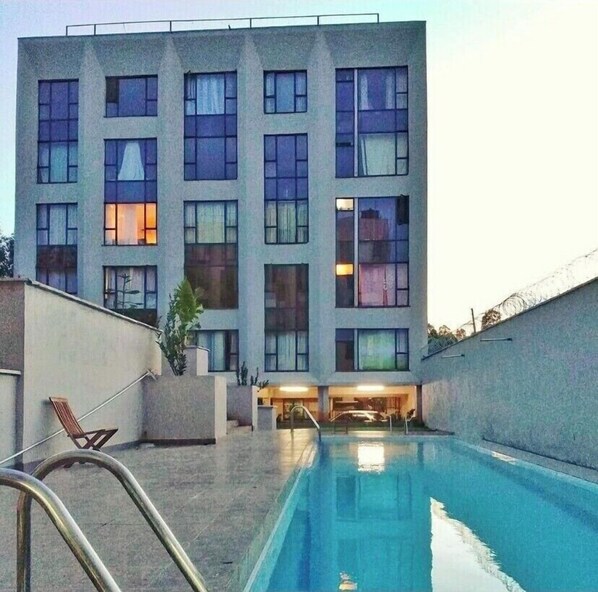 Piscina all'aperto