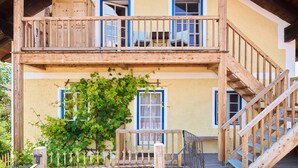 Exterior - Ferienwohnung mit Balkon und Bergblick (Bad Feilnbach)