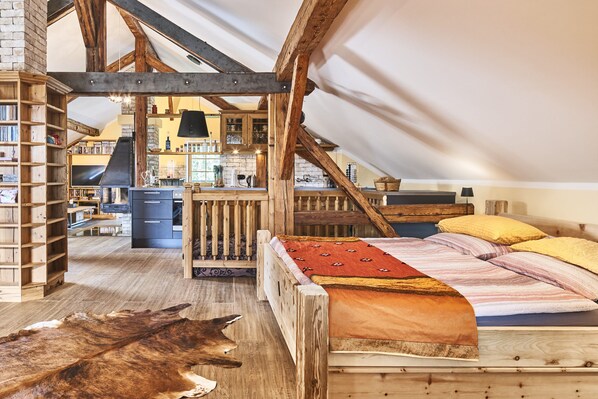 1 bedroom, bed sheets
