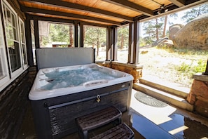 Bain à remous extérieur