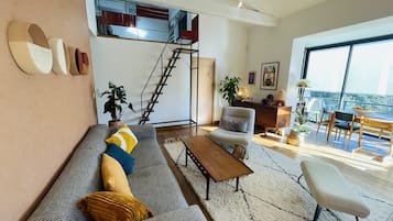 Livres, chaĂźne hi-fi