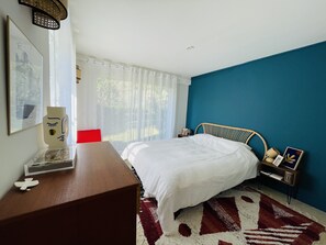 4 slaapkamers, een strijkplank/strijkijzer, wifi, beddengoed