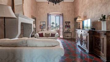 4 Schlafzimmer, Bügeleisen/Bügelbrett, Reisekinderbett, kostenloses WLAN